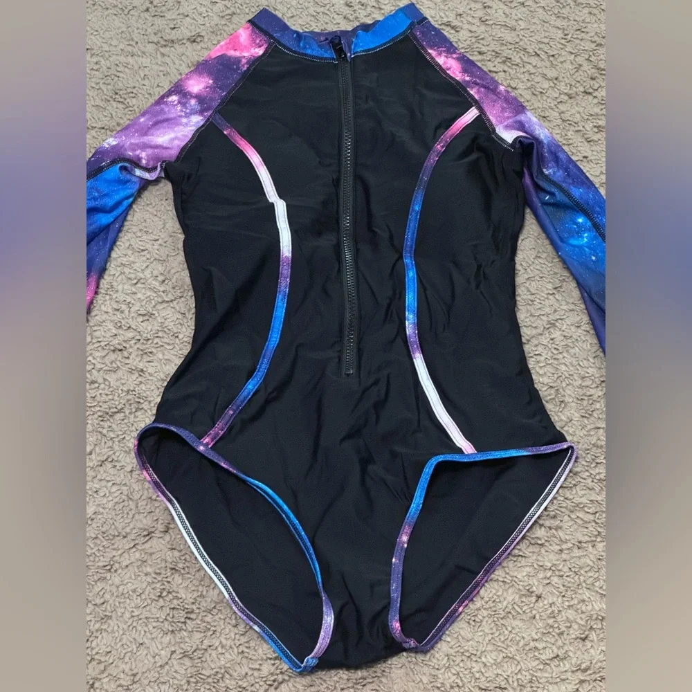 Black and Blue One Piece Long Sleeve Swimsuit Rash Guard NWOT - Picture 3 of 7